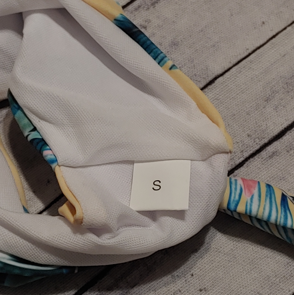 Swimsuit - Picture 4 of 5